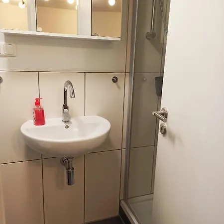 Gaeste Und Ferienhaus Peter Apartamento *